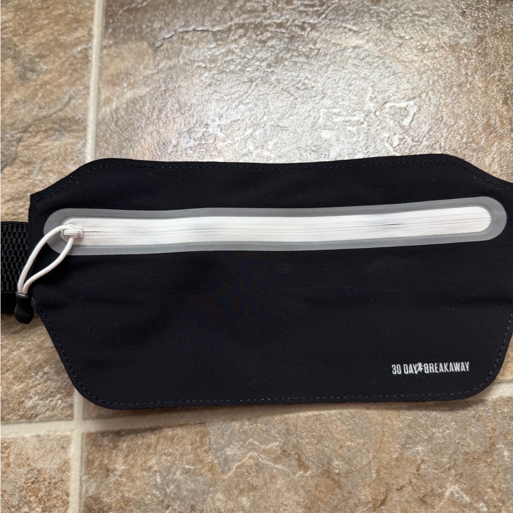 BODi 30 Day Breakaway Running Belt - Picture 7 of 7